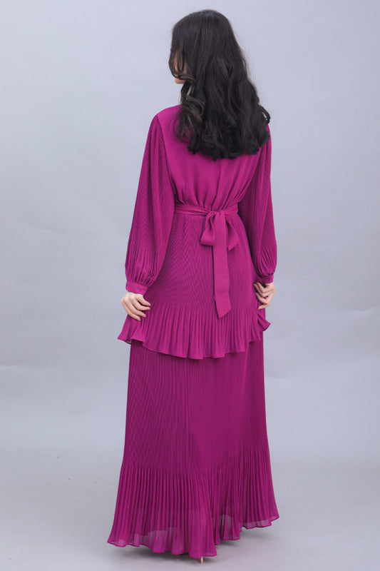 Layered dress with embroidered collar, mauve color