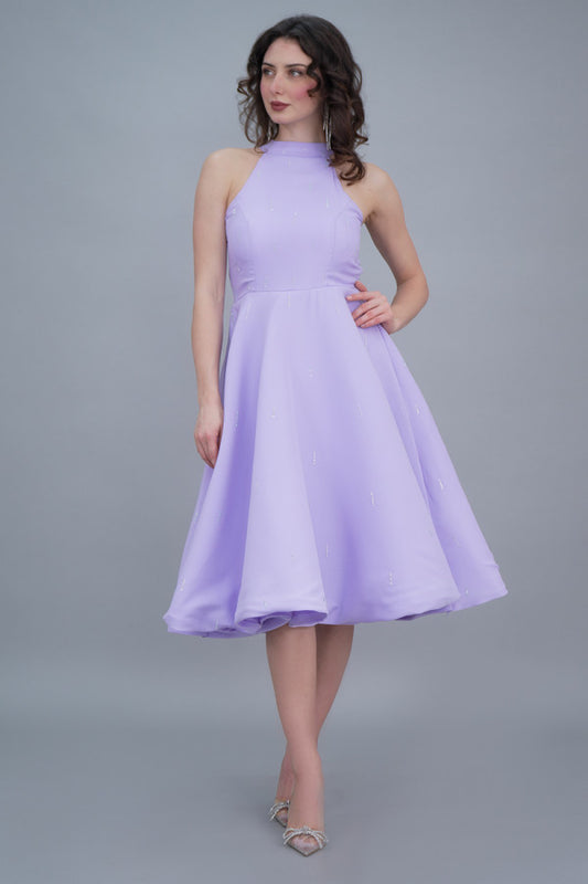 Short dress with high neck, lavender color