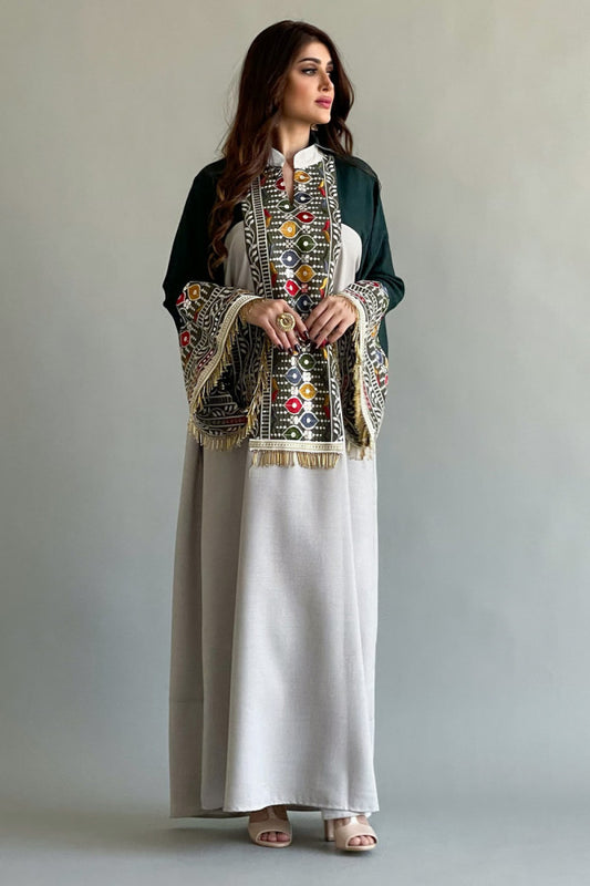 Jalabiya with cardigan sleeves, embroidered and decorated with gray Ceylon beads 