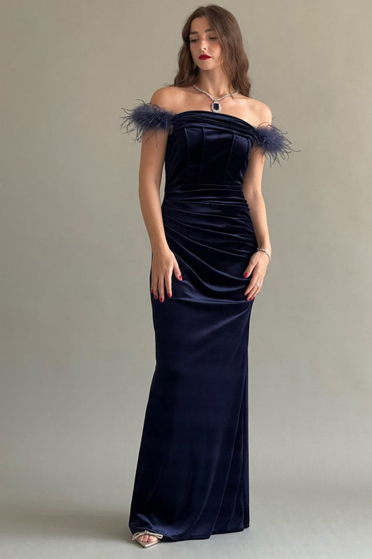 Off-shoulder velvet dress decorated with feathers, navy blue