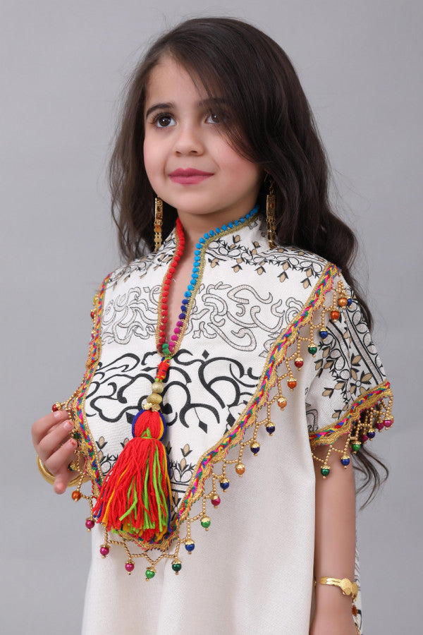 Girls' linen robe with black patterns on the back, decorated with tassels 