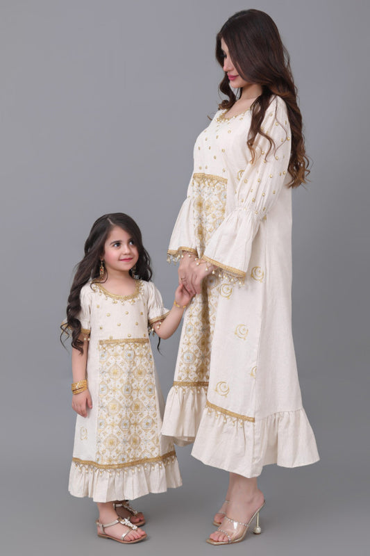 Girls' robe made of linen, embroidered with beads and beige silk threads 