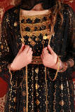 Jalabiya with a traditional design with a black bisht 