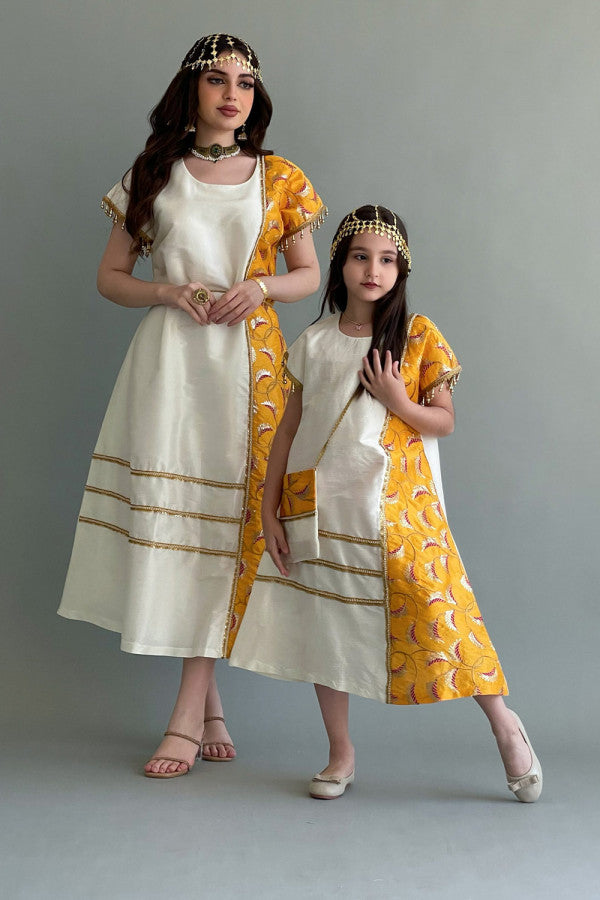 Kuwaiti girls' jalabiya embroidered with sequins, cumin colour 