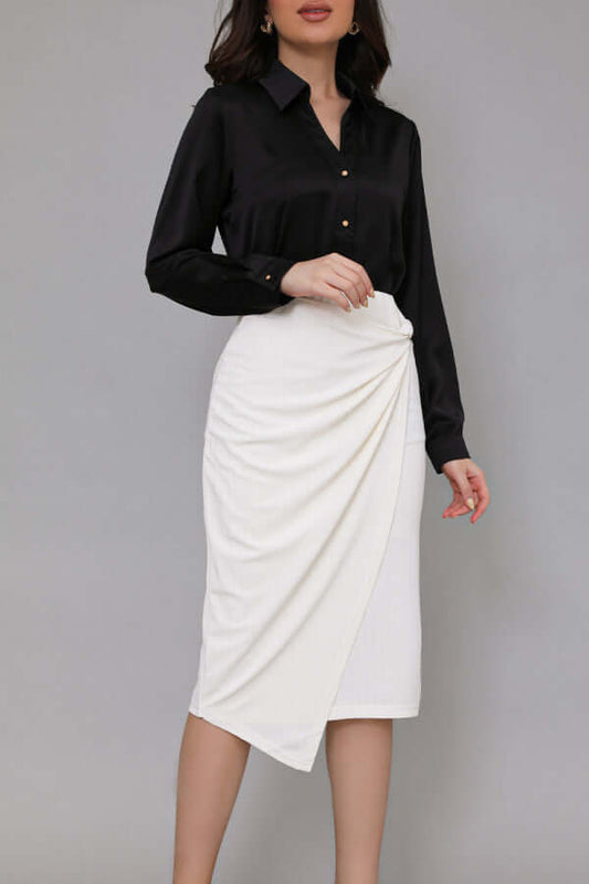 Short skirt with pleated wrap design, sugar colour 