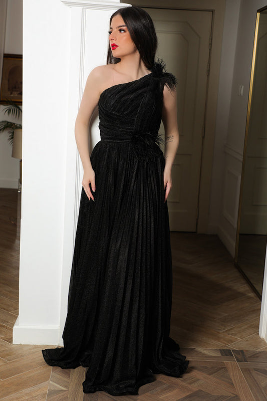 Evening dress with a pleated design on the chest, one shoulder, black color