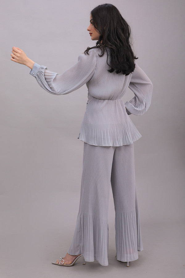 Gray color pleated blouse and pants set at the waist