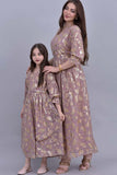 Girls' jalabiya with a dress design embroidered with fleshy gold sequins