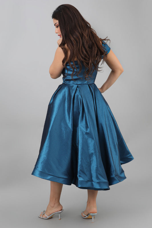 Evening dress with a bow, turquoise