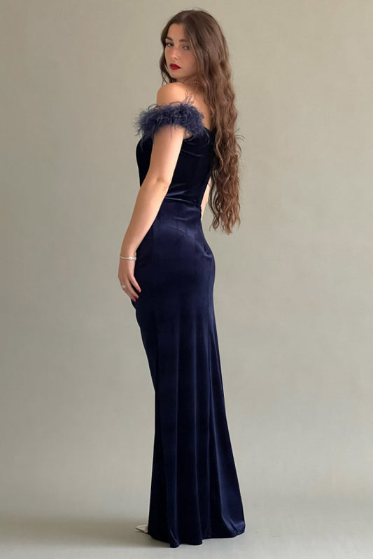 Off-shoulder velvet dress decorated with feathers, navy blue