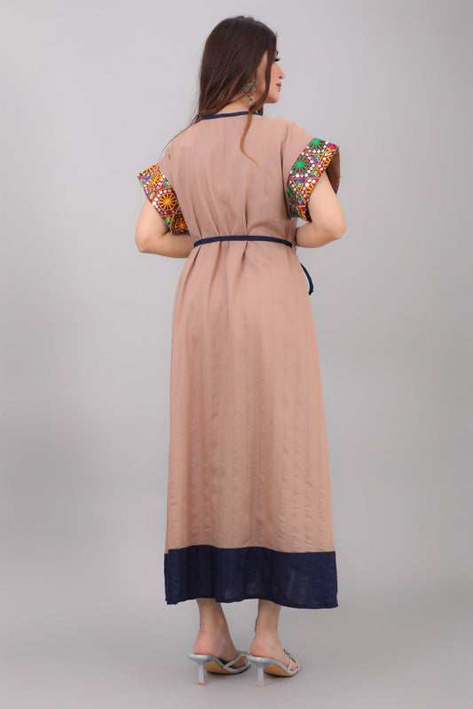 Jalabiya with belt and colorful embroidery, beige