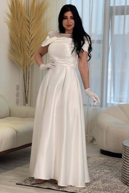 White satin taffeta dress with collar sleeves