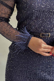 Asymmetric shoulder sequin dress decorated with feathers, navy blue