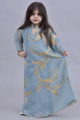 Girls' oriental jalabiya, embroidered with a golden Tiffany-coloured veil