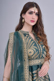 Jalabiya with an Indian design, embroidered with a green tulle shawl on the shoulder 