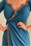 فستان جورسيه نمط لف مزين بشريط من الكريستال لون بترولي
