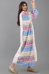 A wide oriental galabiya with Islamic patterns, mauve and blue colours 