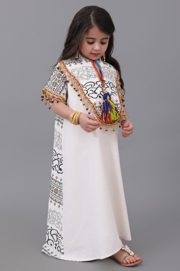 Girls' linen robe with black patterns on the back, decorated with tassels 