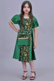 Girls' Shantoun robe with oriental design, embroidered with gold, green colour 