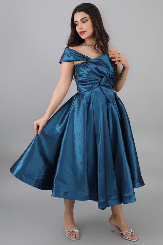 Evening dress with a bow, turquoise